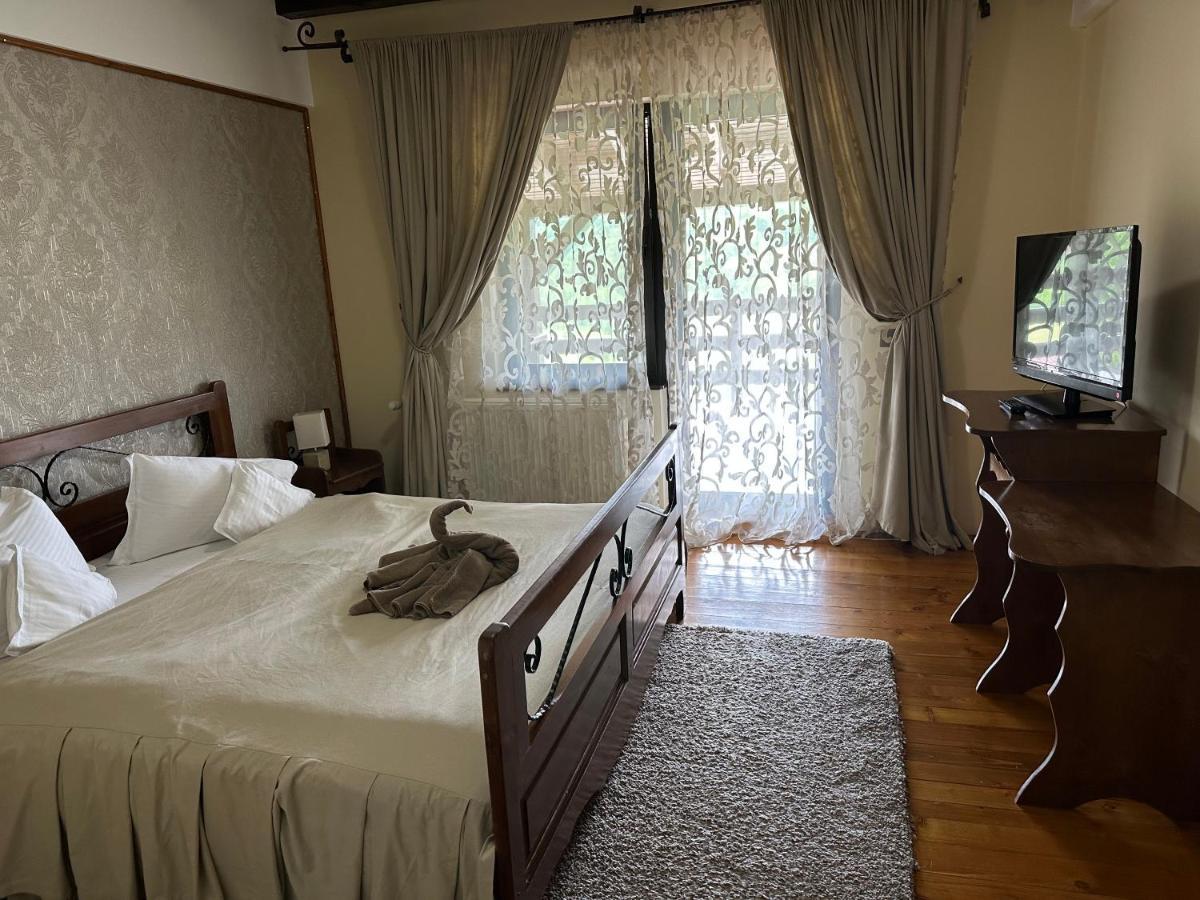Casa Bradet Guest House Întorsura Buzăului Bagian luar foto