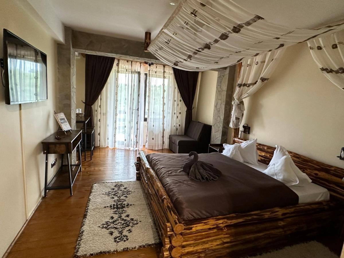 Casa Bradet Guest House Întorsura Buzăului Bagian luar foto